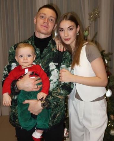 Romana Tsygankova and Viktor Tsyhankov with their little bundle of joy Leon 